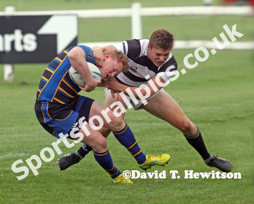 Stowe School held up St. Pauls School during the under-18s final. Photo: David T. Hewitson/Sports for All Pics